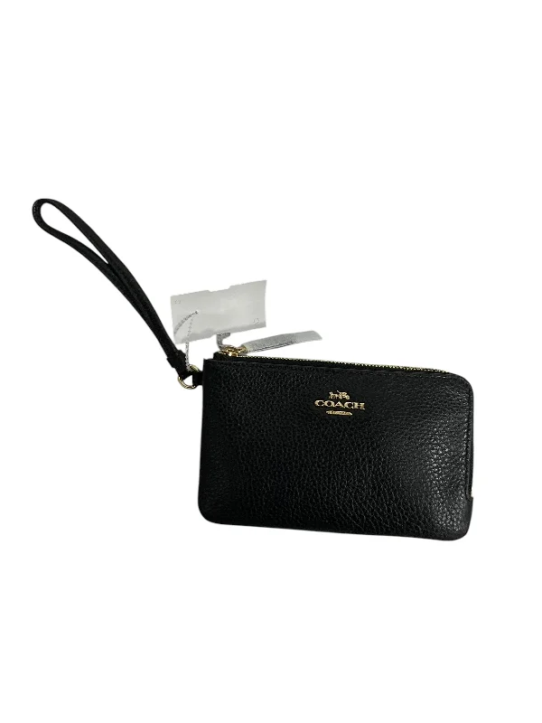 Wristlet Designer By Coach, Size: Medium