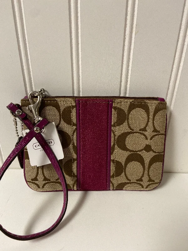 Wristlet Designer By Coach, Size: Medium