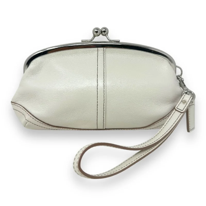 SoHo Kisslock Wristlet Designer By Coach, Size: Medium